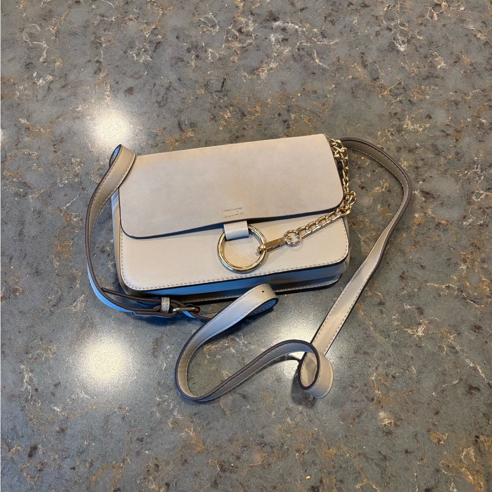 Elegant Gary Crossbody Bag